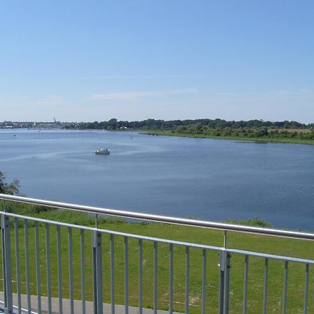 Hotel Warnow Росток Экстерьер фото