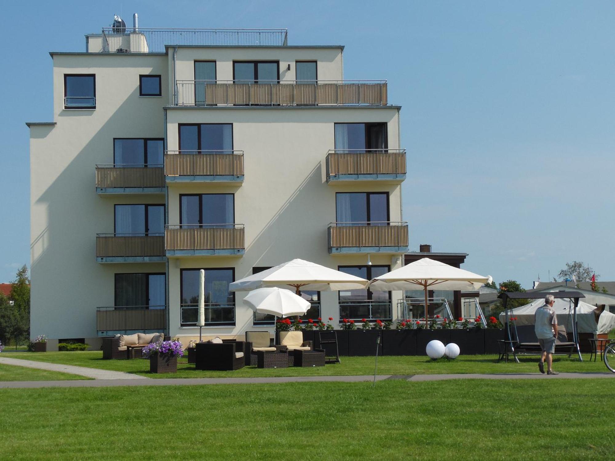 Hotel Warnow Росток Экстерьер фото