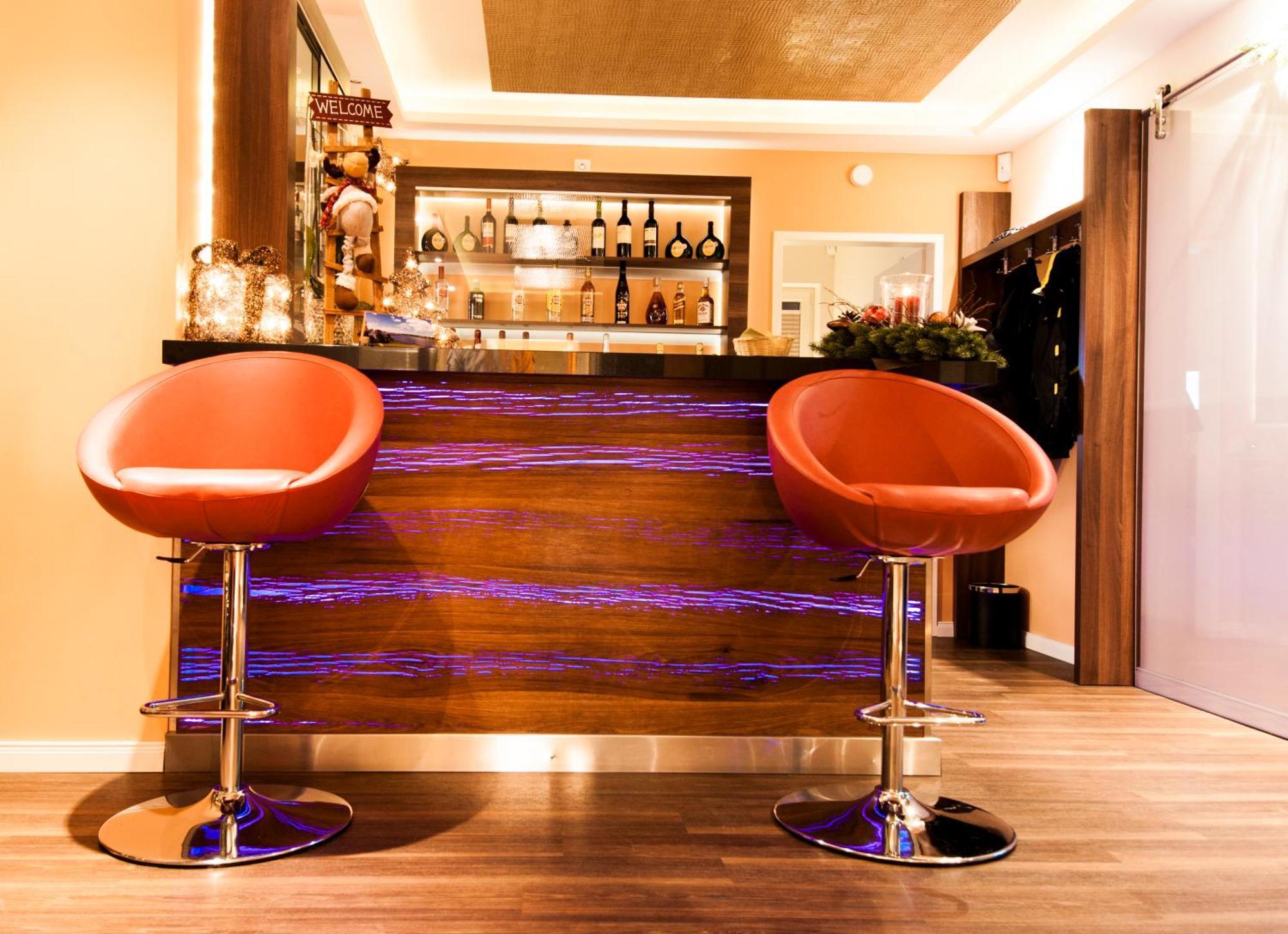 Hotel Warnow Росток Экстерьер фото