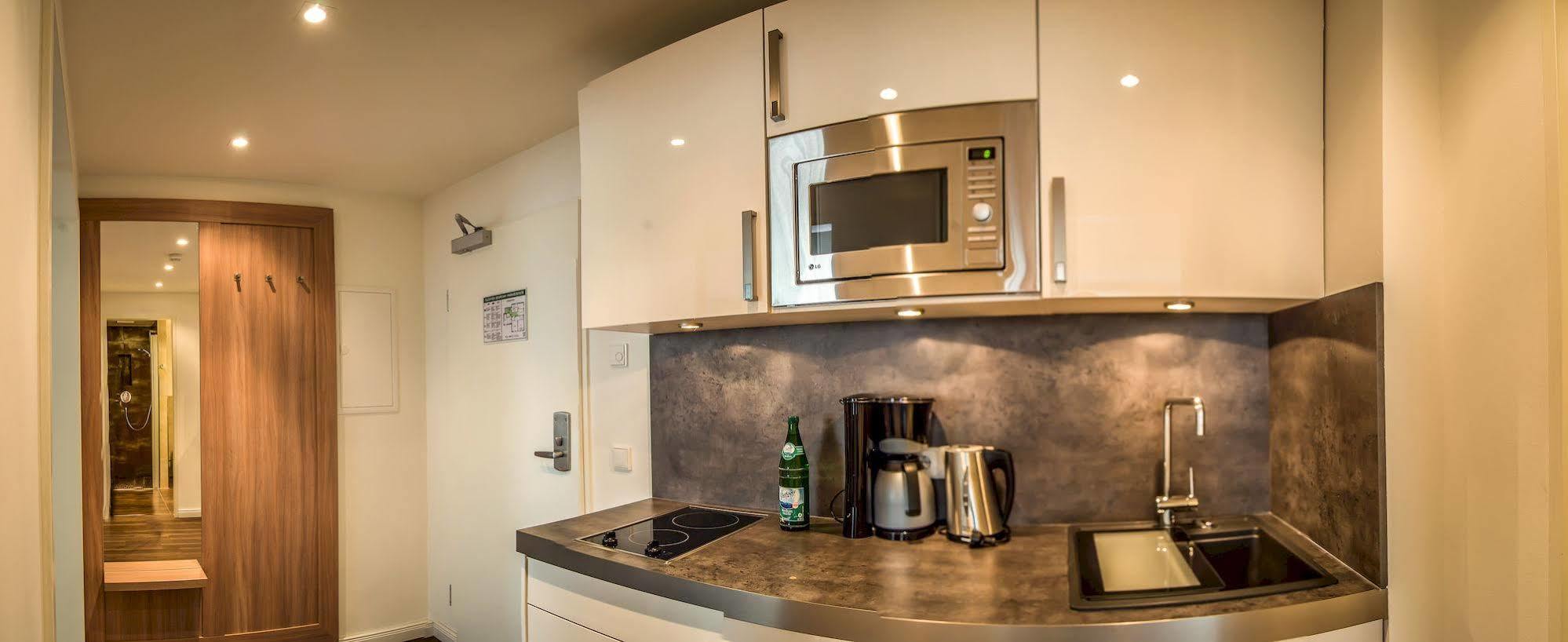 Hotel Warnow Росток Экстерьер фото