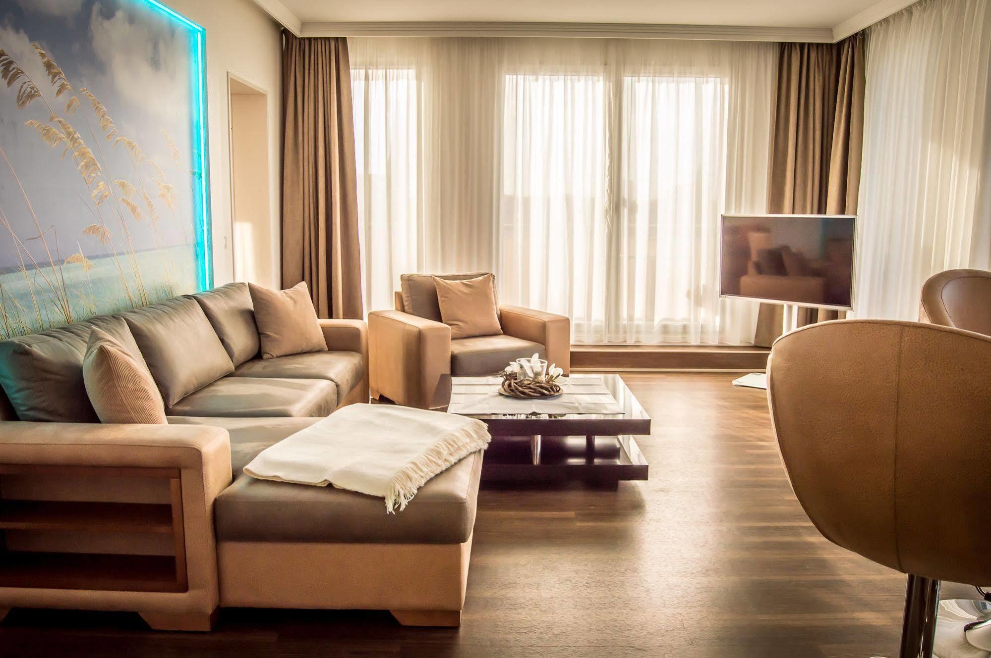 Hotel Warnow Росток Экстерьер фото
